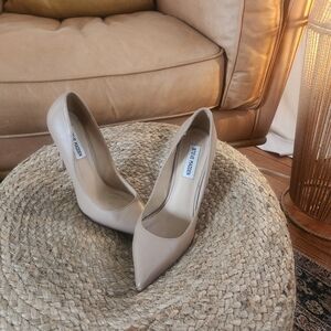 Steve Madden Stunning Nude Pointed-Toe Pumps